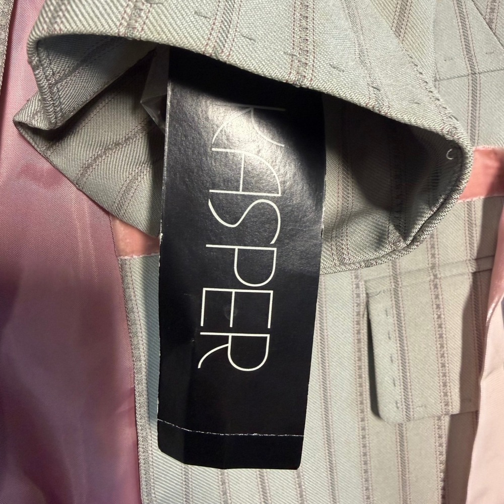 Kasper Skirt Suit 4 Gray Pink Pinstripe Ribbon Trim Blazer and Skirt Set‎ - Picture 10 of 11